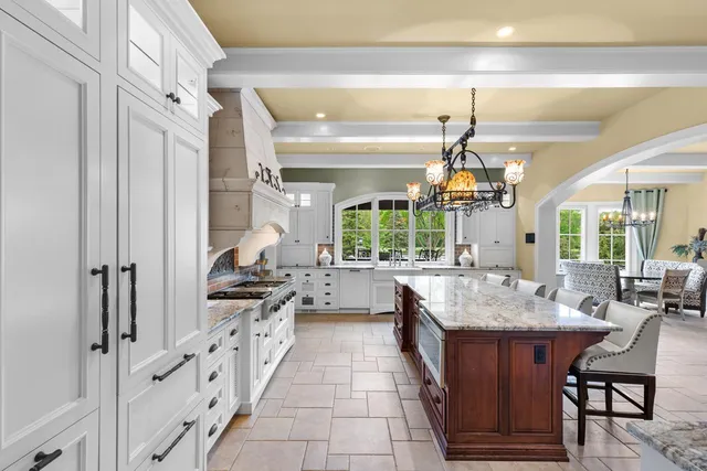 $3,995,000 | 1560 Hunter Drive, Wayzata, MN 55391