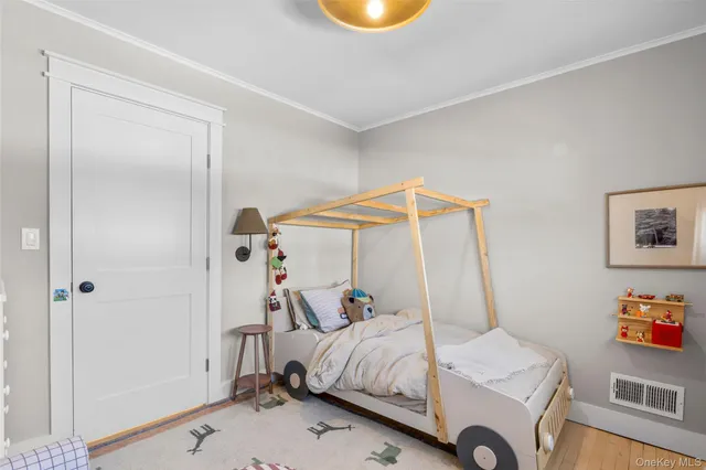 $1,015,000 | 87 Inverness Road, New Rochelle, NY 10804