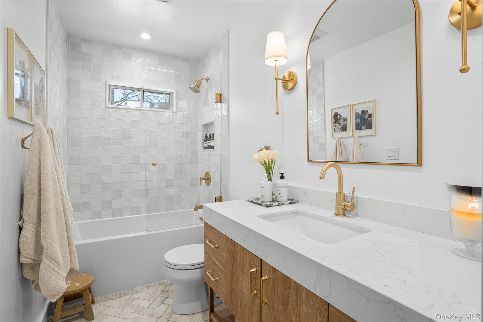 87 Inverness Road New Rochelle, NY 10804 - Photo 22 of 29 Fully updated, full hall bath