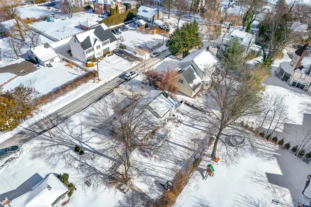 $1,015,000 | 87 Inverness Road, New Rochelle, NY 10804