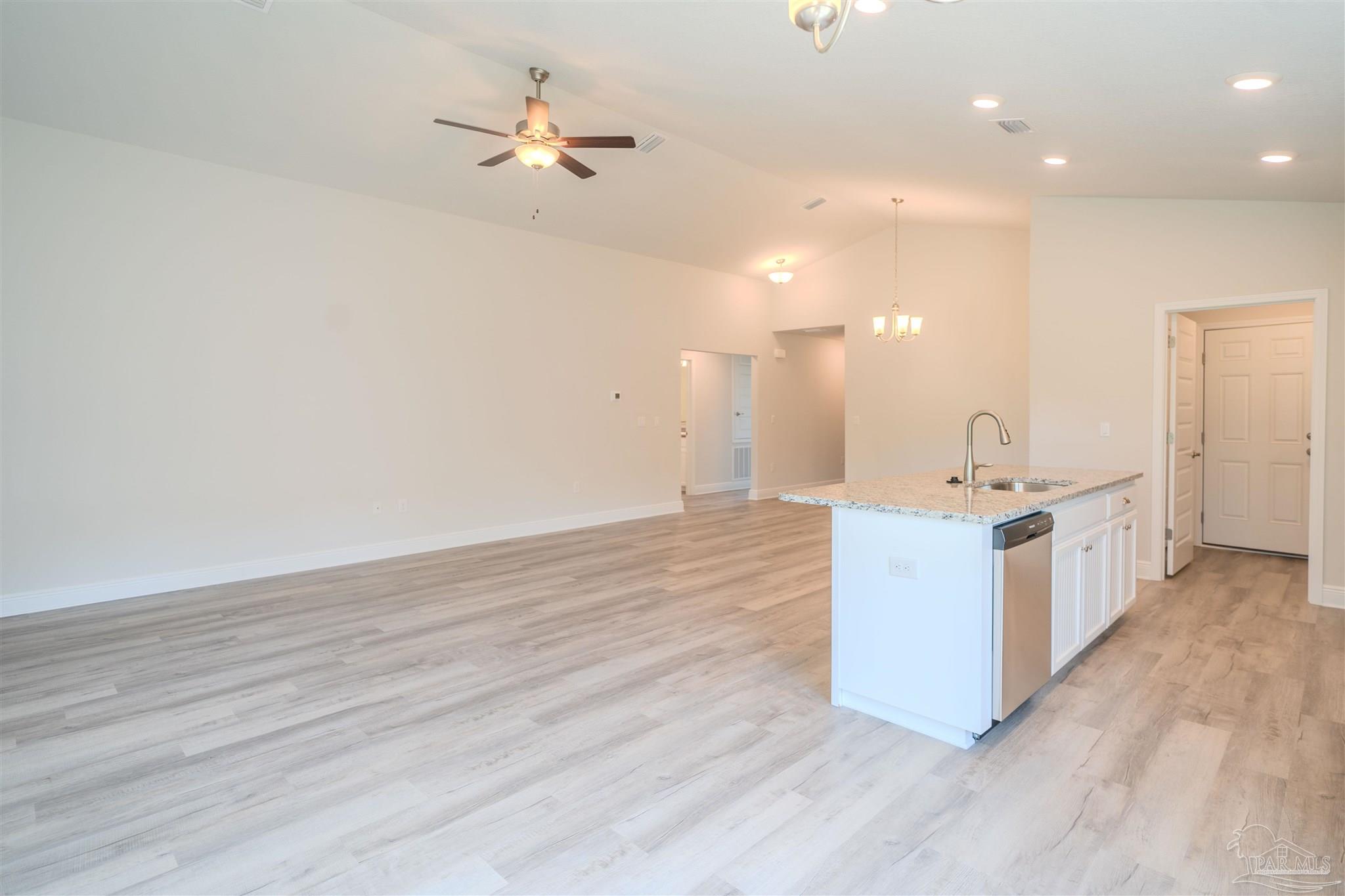 602 Sandpine Drive, Unit 14C Cantonment, FL 32533 - Photo 7 of 19