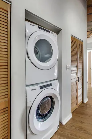 $375,000 | 2310 South Canal Street, Unit 401, Chicago, IL 60616