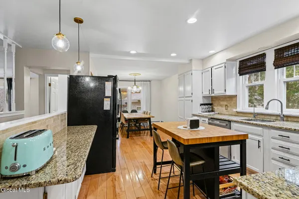 $399,900 | 1002 Fort Hunter Road, Rotterdam, NY 12303