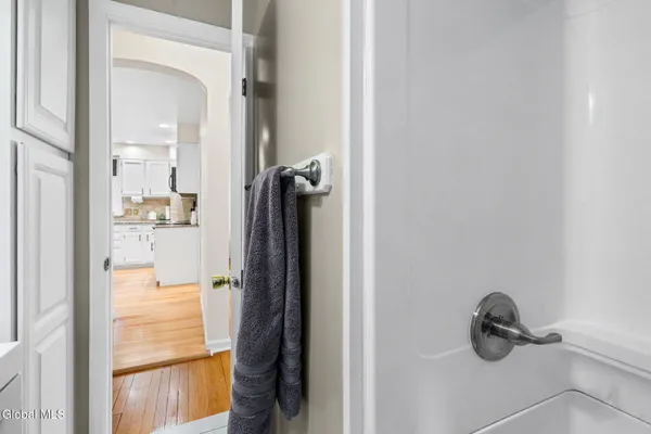 $399,900 | 1002 Fort Hunter Road, Rotterdam, NY 12303