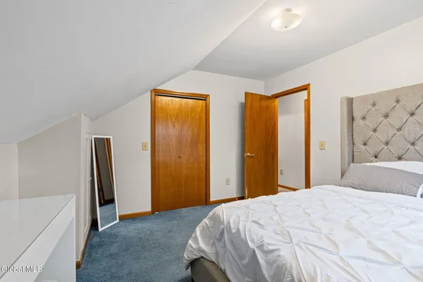 $399,900 | 1002 Fort Hunter Road, Rotterdam, NY 12303