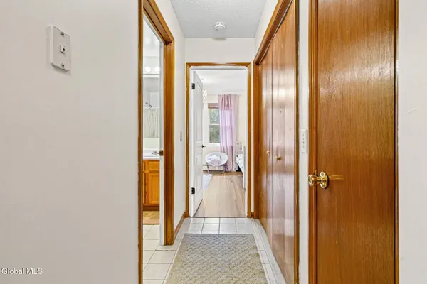 $399,900 | 1002 Fort Hunter Road, Rotterdam, NY 12303