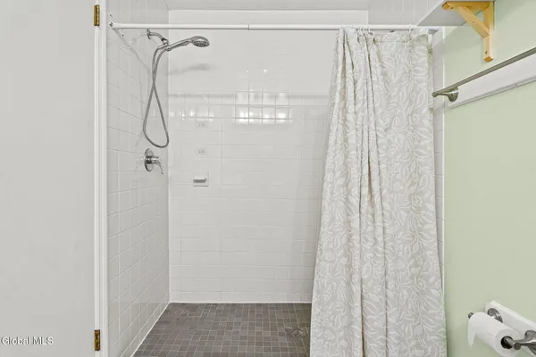 $399,900 | 1002 Fort Hunter Road, Rotterdam, NY 12303