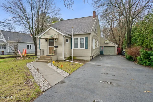 $399,900 | 1002 Fort Hunter Road, Rotterdam, NY 12303