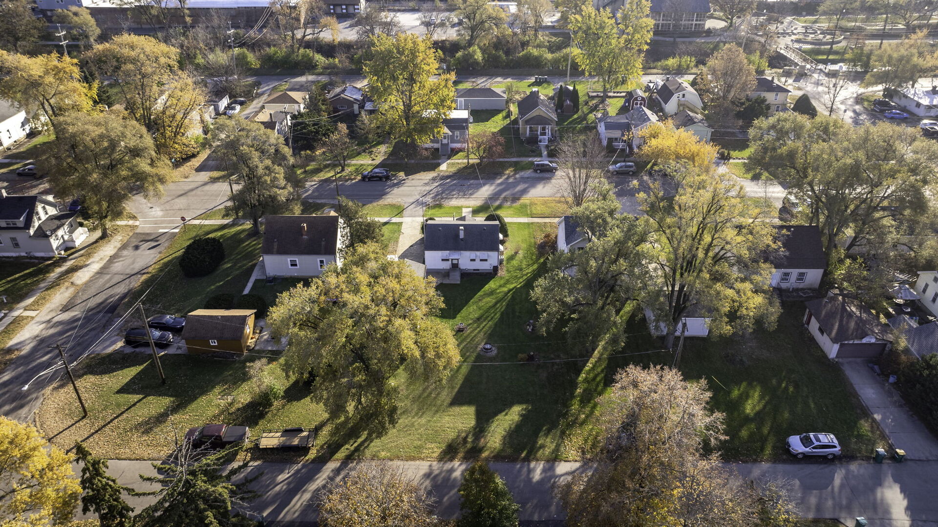 711 Clinton Street Lockport, IL 60441 - Photo 15 of 22 a view of a houses