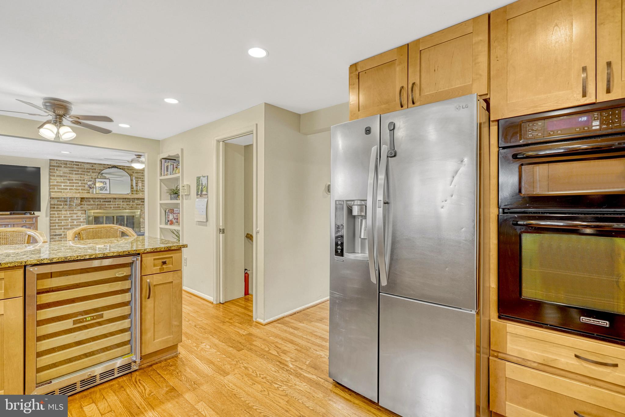 16083 Radburn Street Woodbridge, VA 22191 - Photo 11 of 63 Kitchen