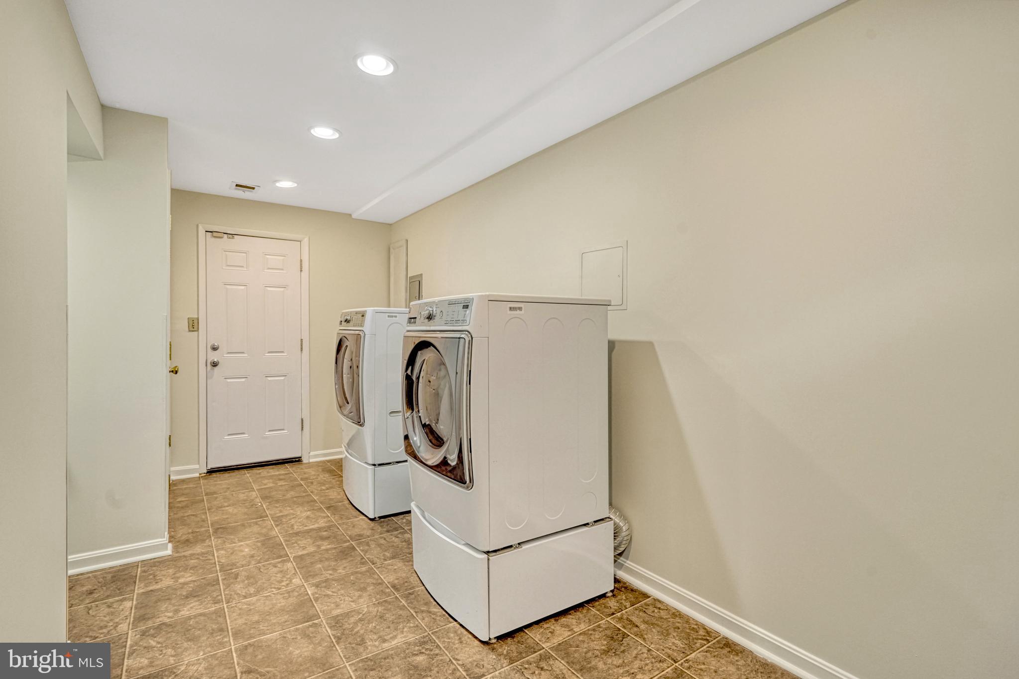 16083 Radburn Street Woodbridge, VA 22191 - Photo 46 of 63 Laundry Room