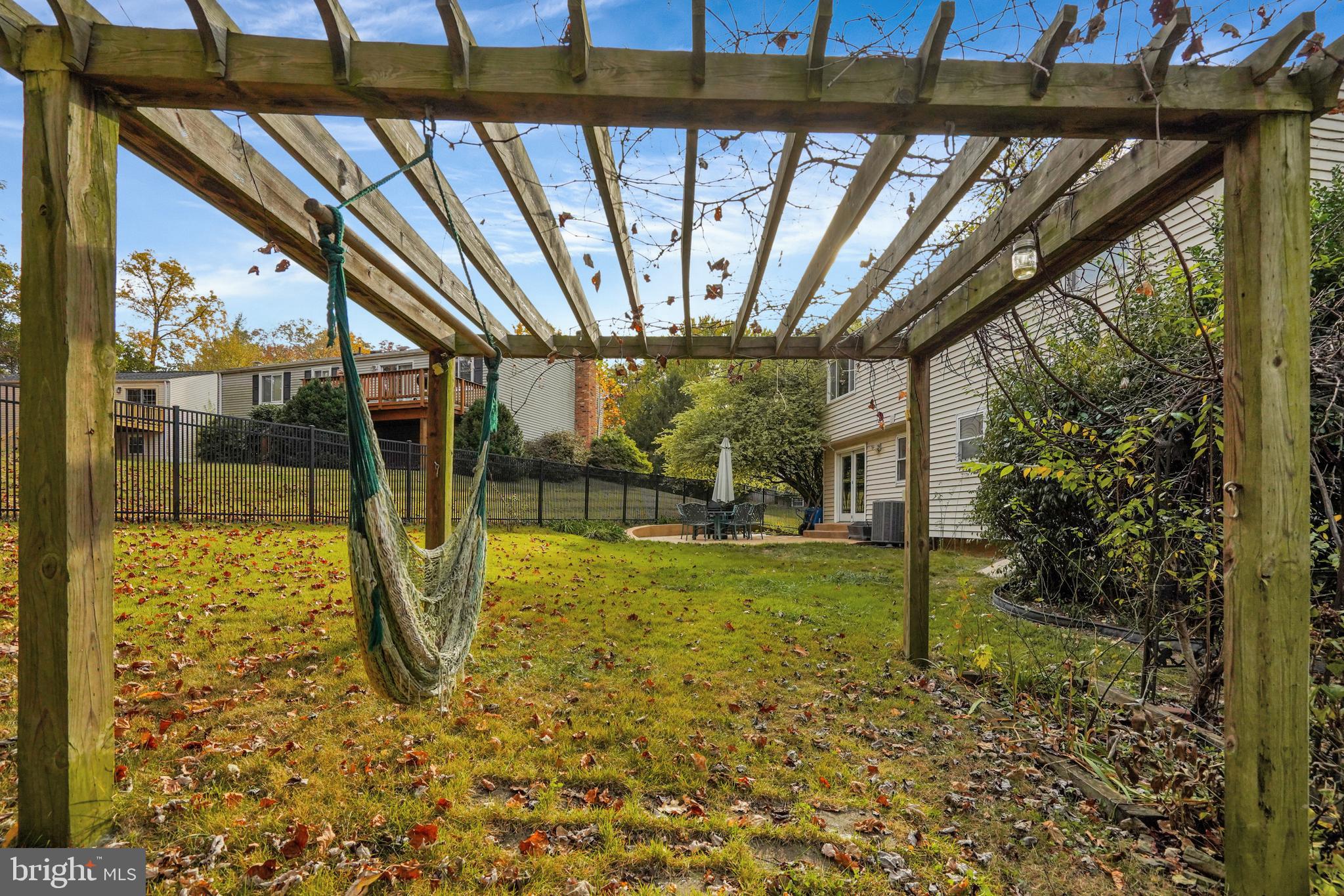 16083 Radburn Street Woodbridge, VA 22191 - Photo 51 of 63 Pergola