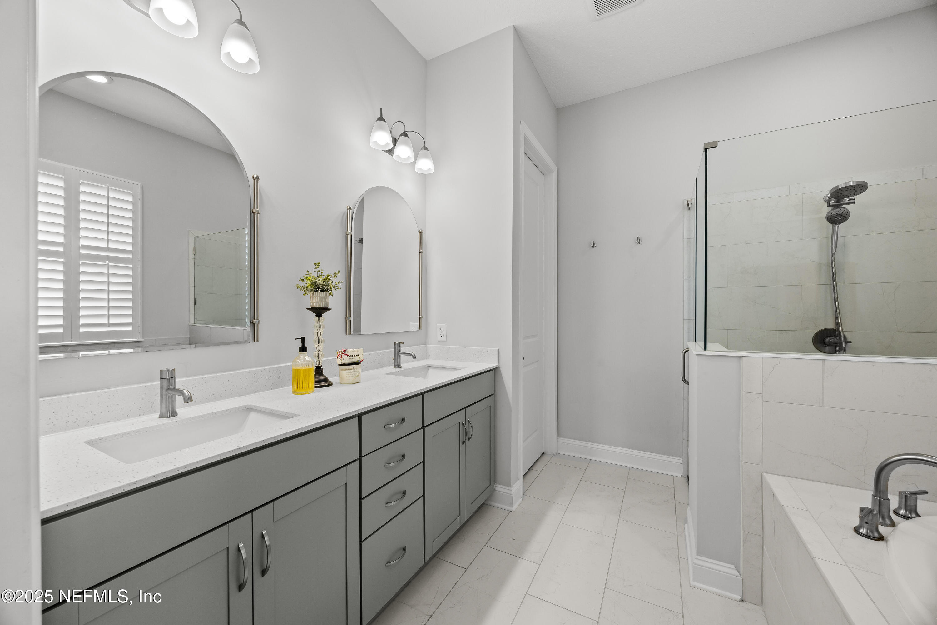 102 Fawn Field Lane St. Augustine, FL 32092 - Photo 19 of 40 Luxurious En Suite!