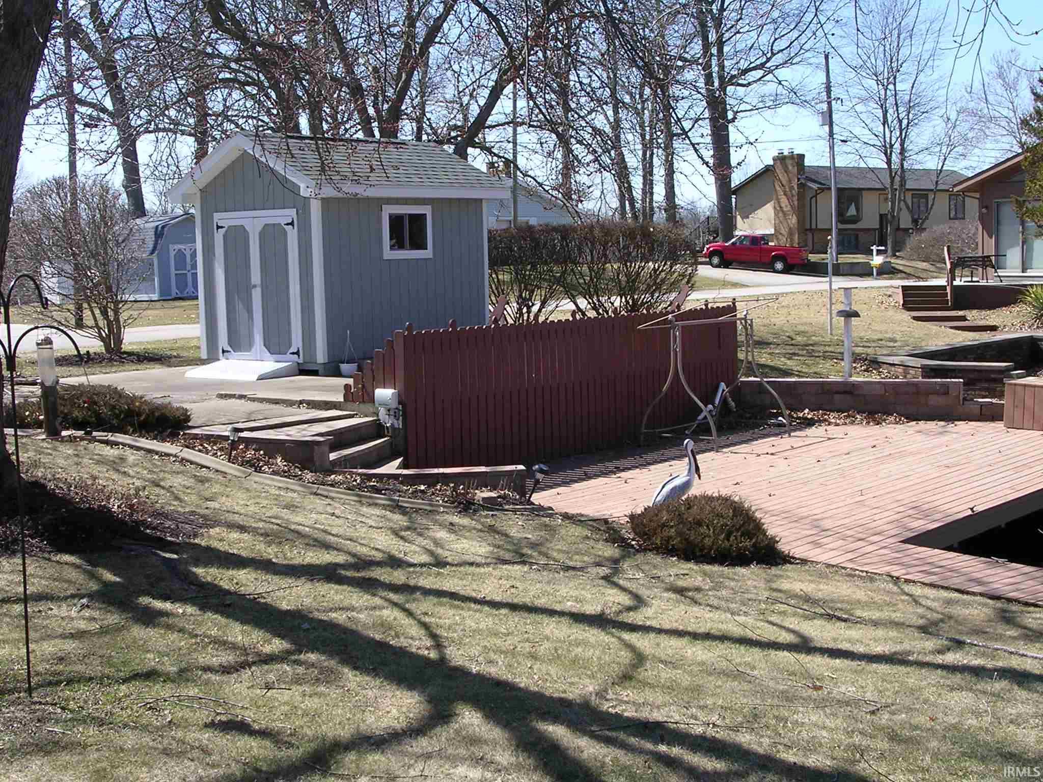 8136 East Cherokee Road Syracuse, IN 46567 - Photo 4 of 14 Gallery Image 4