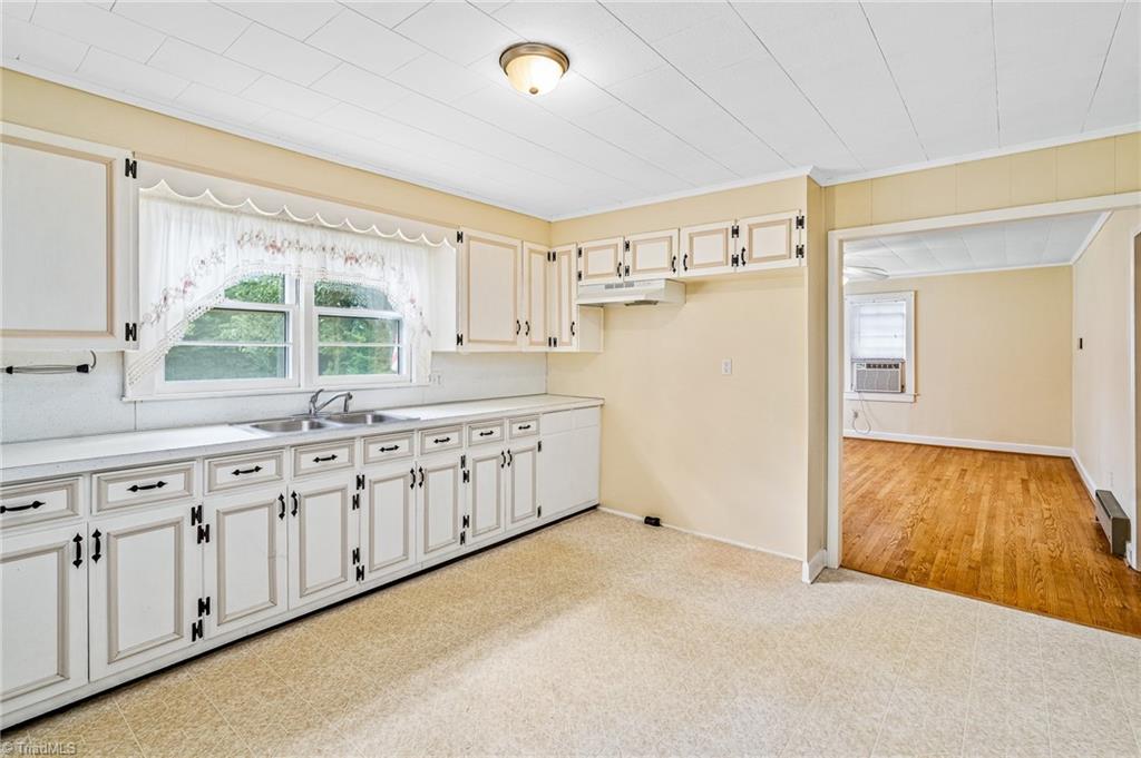 225 Lake Road Thomasville, NC 27360 - Photo 15 of 24 Gallery Image 15