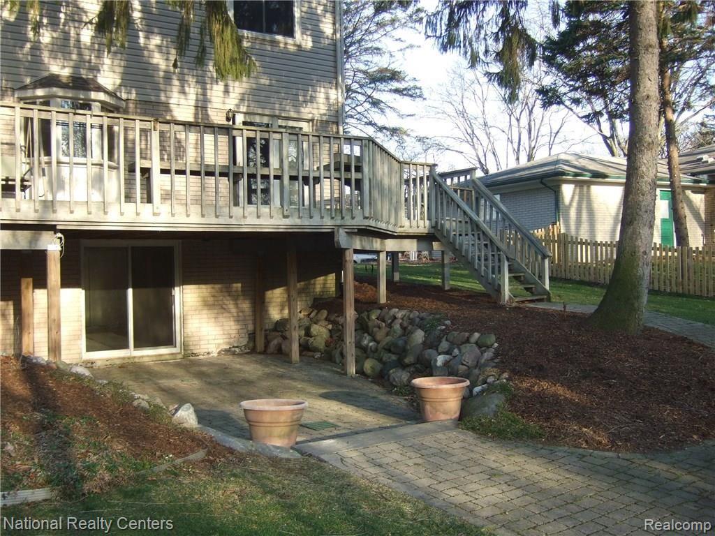 16223 Riverside Street Livonia, MI 48154 - Photo 3 of 62