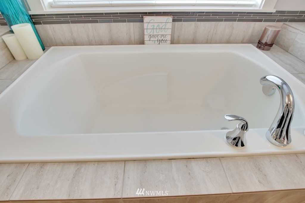 811 Mount Baker Avenue Northeast Renton, WA 98059 - Photo 22 of 27 Gallery Image 22