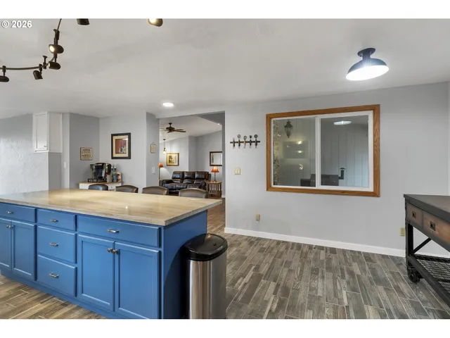 $875,000 | 33844 Sunnyview Drive Northeast, Albany, OR 97322