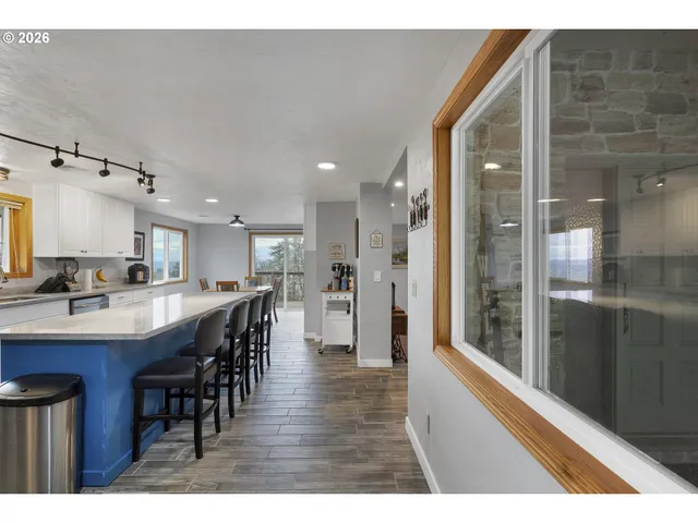 $875,000 | 33844 Sunnyview Drive Northeast, Albany, OR 97322