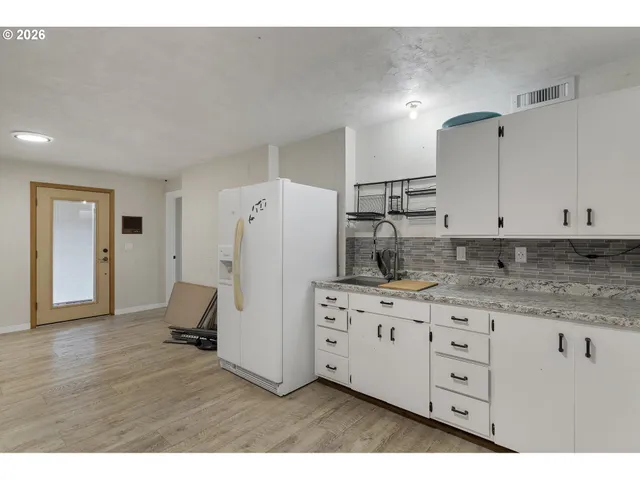 $875,000 | 33844 Sunnyview Drive Northeast, Albany, OR 97322