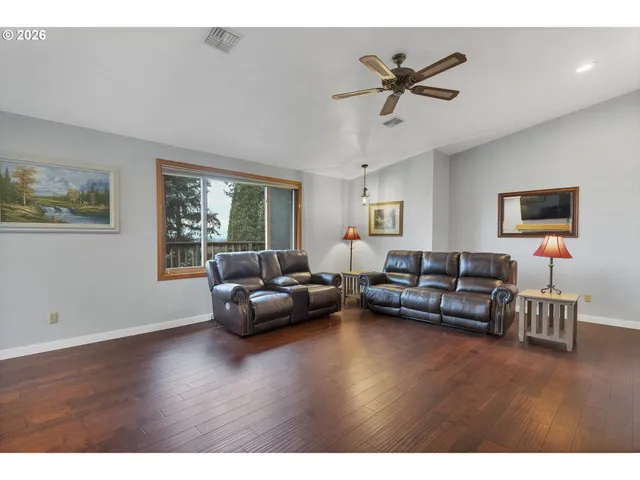 $875,000 | 33844 Sunnyview Drive Northeast, Albany, OR 97322