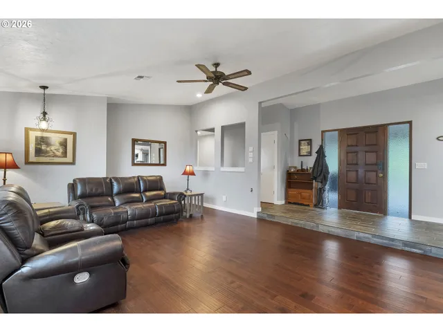 $875,000 | 33844 Sunnyview Drive Northeast, Albany, OR 97322