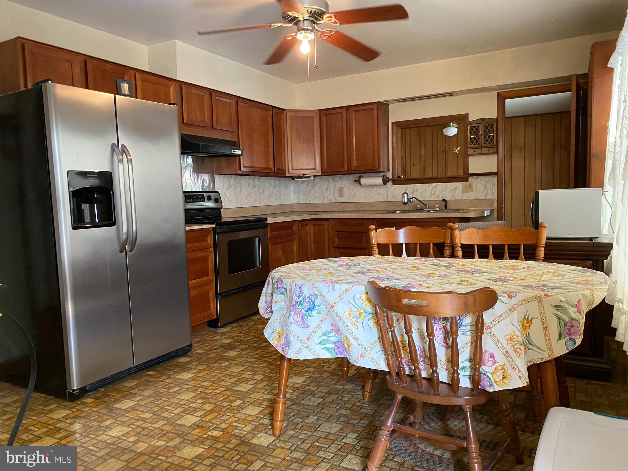 194 Sulphur Springs Road Inwood, WV 25428 - Photo 4 of 19 Gallery Image 4
