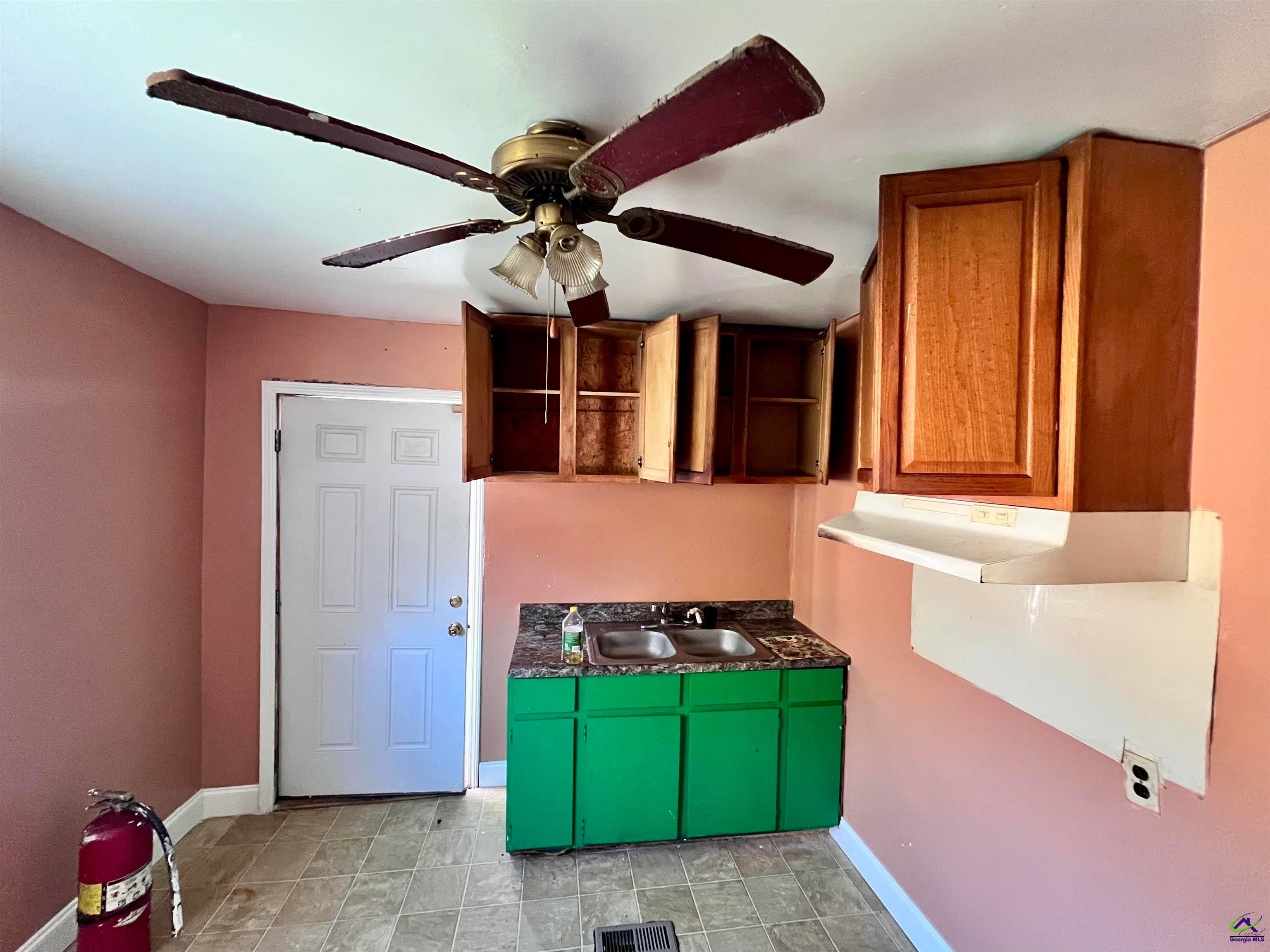 718 Walcott Street Perry, GA 31069 - Photo 7 of 19 Gallery Image 7