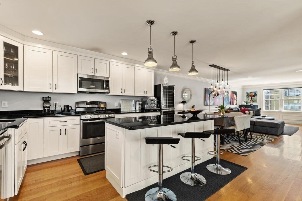 91 Hibbert Street, Unit 91 Arlington, MA 02476 - Photo 7 of 31