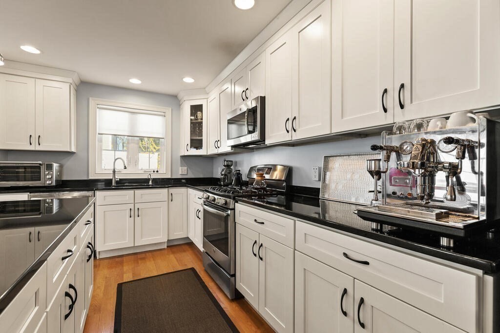 91 Hibbert Street, Unit 91 Arlington, MA 02476 - Photo 8 of 31
