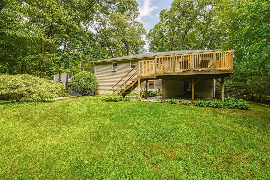 45 Neck Hill Road Mendon, MA 01756 - Photo 4 of 33 Gallery Image 4