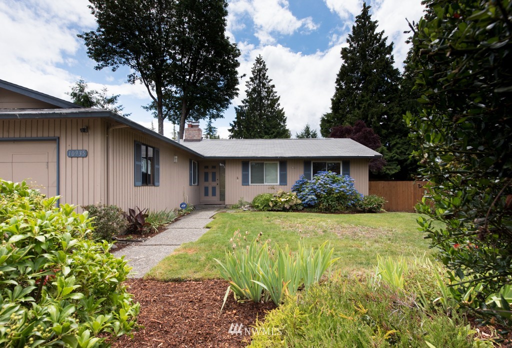 10935 Southeast 182nd Street Renton, WA 98055 - Photo 2 of 19