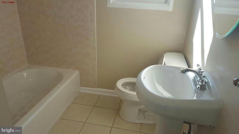 5503 Silverbell Road Baltimore, MD 21206 - Photo 14 of 30 Bath