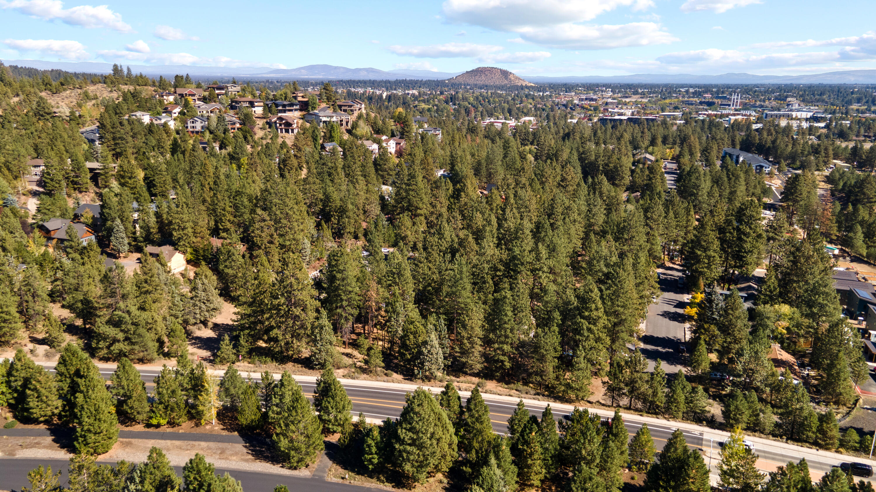 1961 Southwest Knoll Avenue Bend, OR 97702 - Photo 50 of 53 a view of city and mountain
