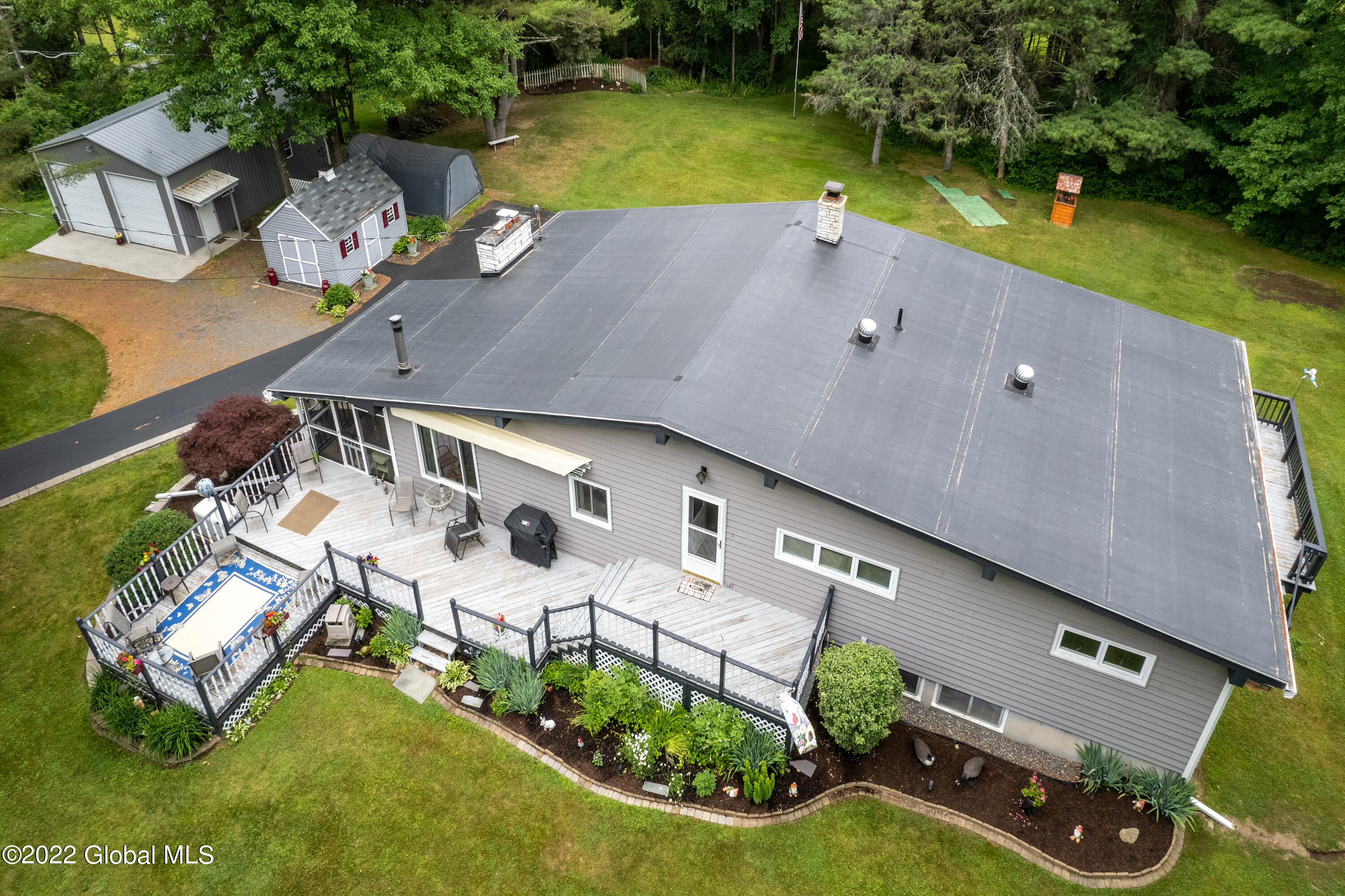 Rubber roof