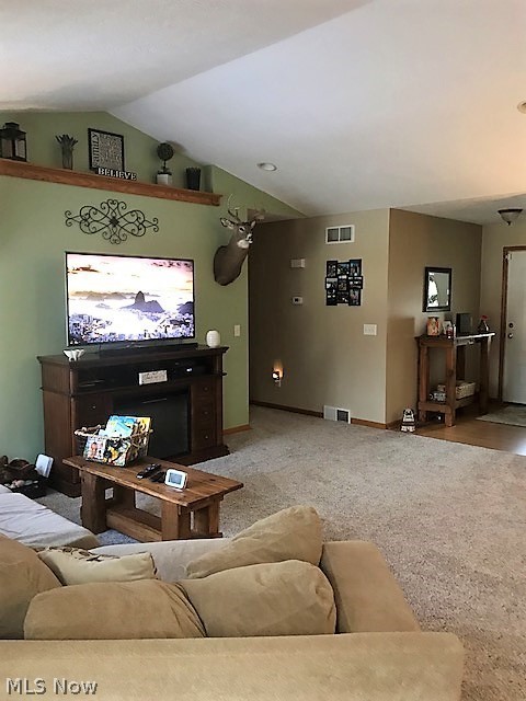 121 Ryan Ridge Northeast Navarre, OH 44662 - Photo 4 of 19 Gallery Image 4