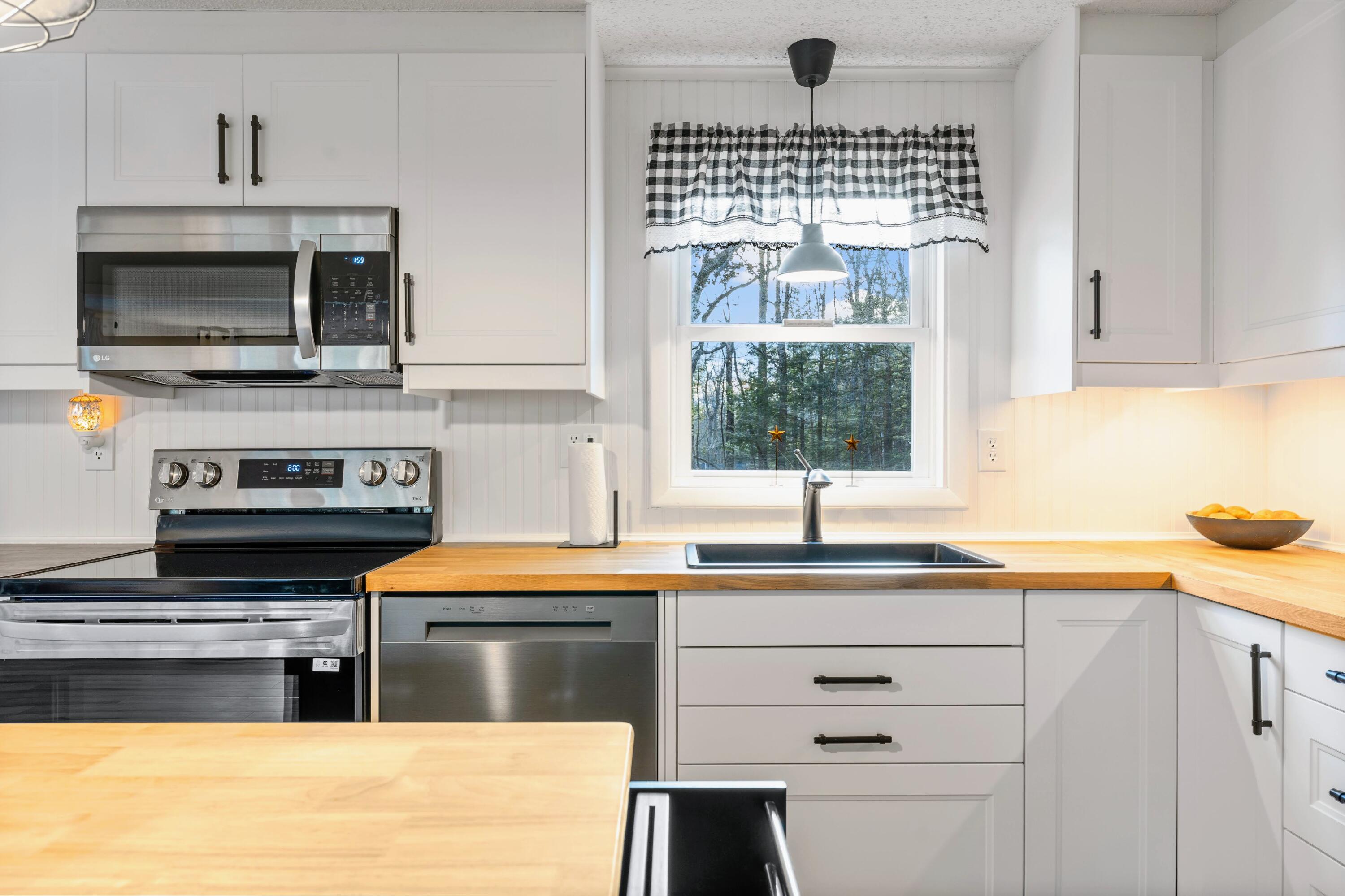 17 Hemlock Ridge Road Augusta, ME 04330 - Photo 8 of 33 DSC09248