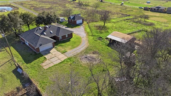 $800,000 | 14529 County Road 511, Venus, TX 76084