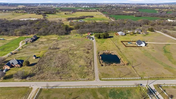 $775,000 | 14529 County Road 511, Venus, TX 76084