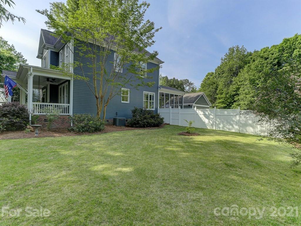 3035 Colonel Springs Way Fort Mill, SC 29708 - Photo 41 of 48 a front view of a house with garden