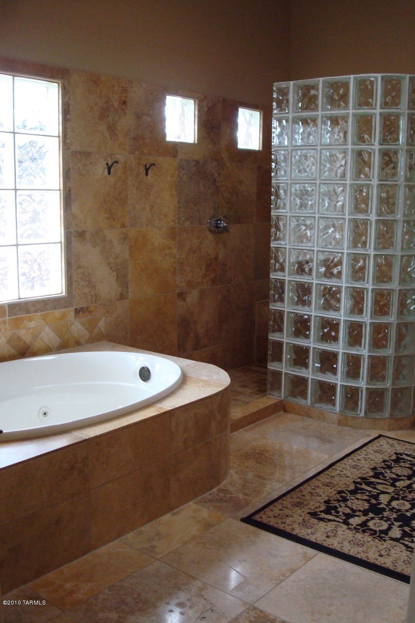 2827 West Moore Road Tucson, AZ 85755 - Photo 8 of 13 Gallery Image 8