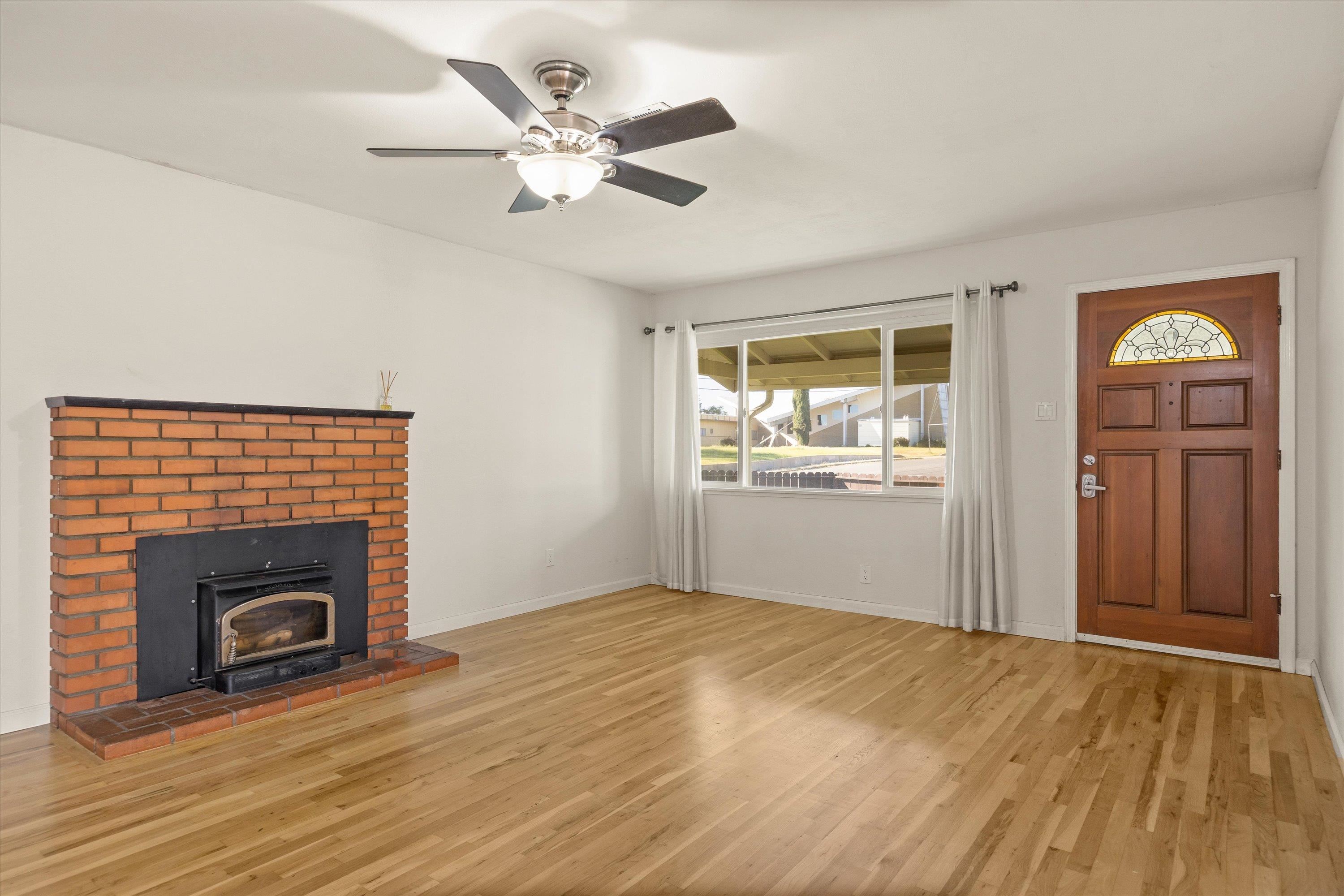 1645 Aloha Street Red Bluff, CA 96080 - Photo 7 of 30