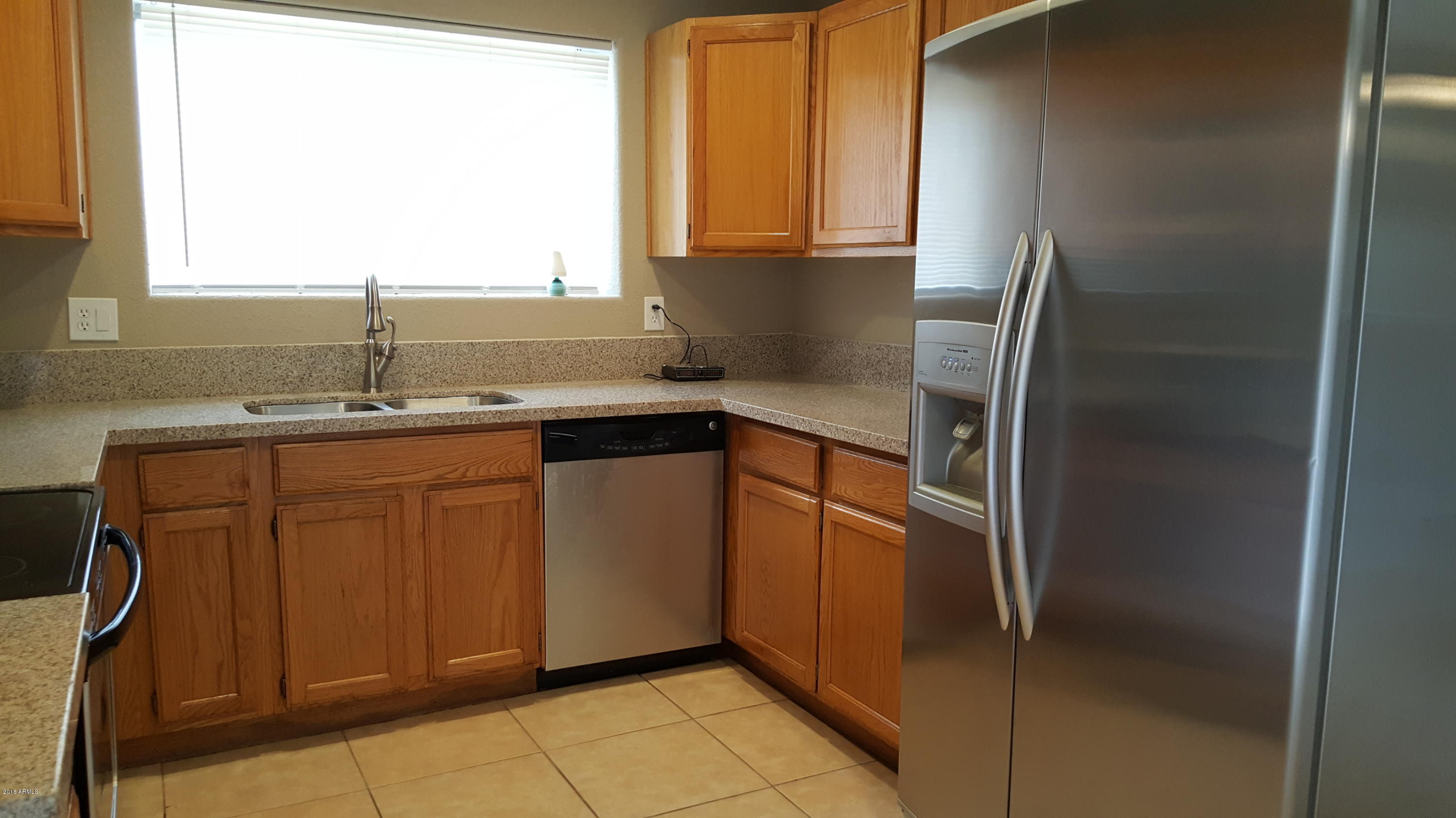 3136 East Chipman Road Phoenix, AZ 85040 - Photo 5 of 23 20180411_122547