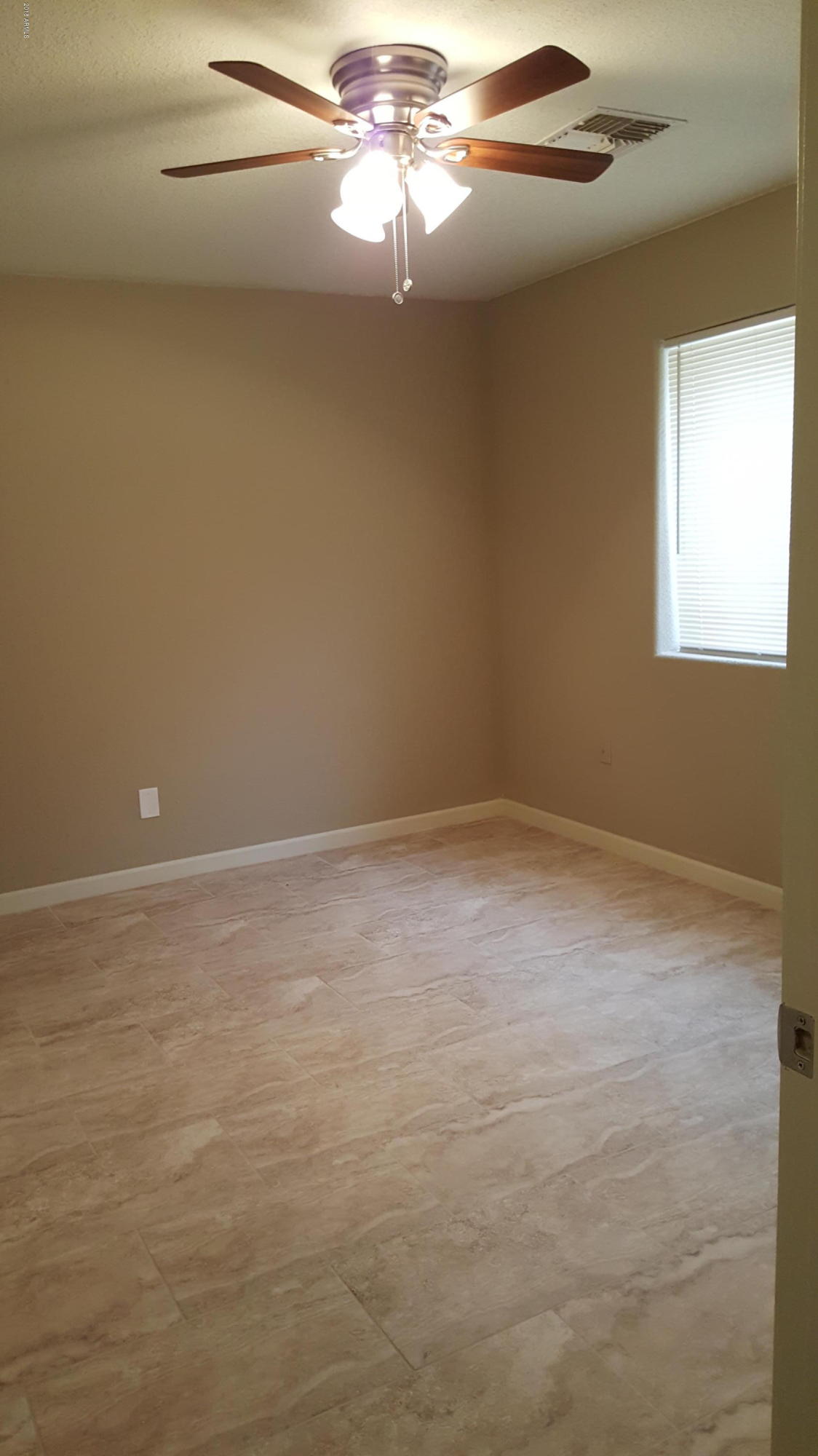 3136 East Chipman Road Phoenix, AZ 85040 - Photo 9 of 23 20180411_122742