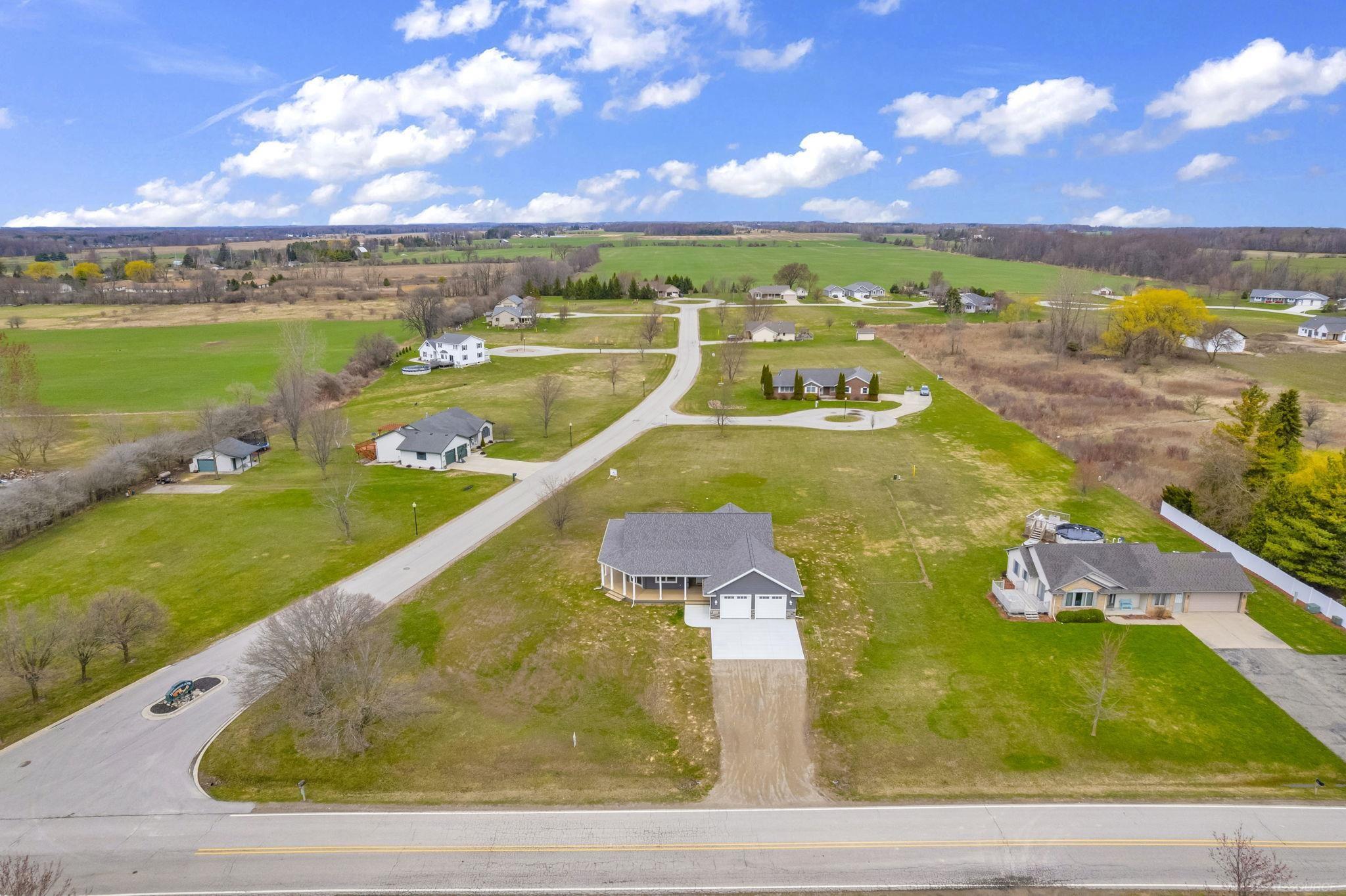 271 Harrington Road Croswell, MI 48422 - Photo 5 of 52
