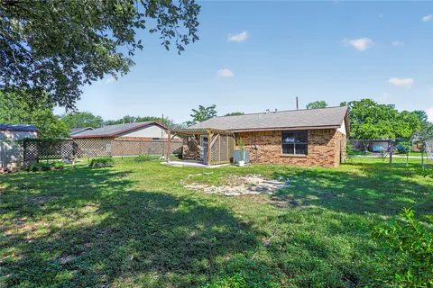 $230,000 | 1308 Pendergrass Street, Lockhart, TX 78644