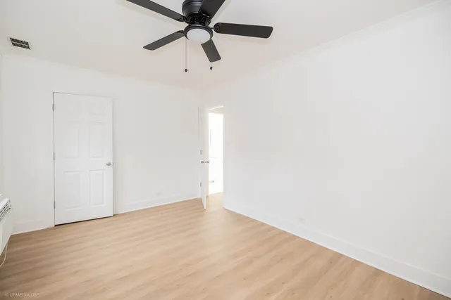 $2,495 | 455 West Grant Place, Unit 6, Chicago, IL 60614