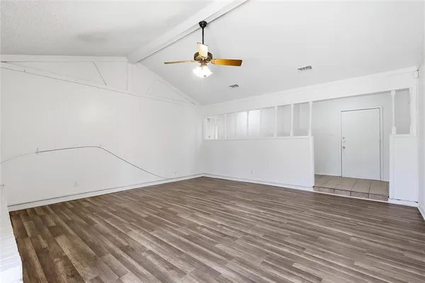 $2,125 | 125 North Jessup Street, Alvarado, TX 76009