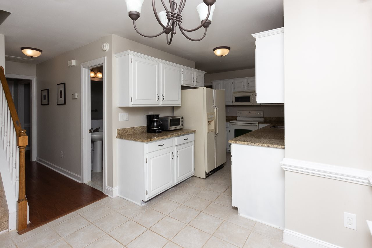 11916 Radner Way Raleigh, NC 27613 - Photo 7 of 29 Photo 7
