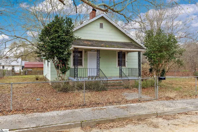 $70,000 | 143 Pine Street, Clinton, SC 29325